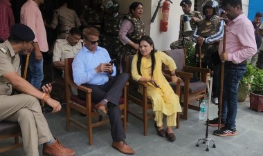 छतरपुर पथराव केस...50 करोड़ के मकान पर चला बुलडोजर:पूर्व सदर समेत करीब 200 लोगों पर FIR;पत्थरबाजी में TI समेत 3 पुलिसकर्मी हुए थे घायल