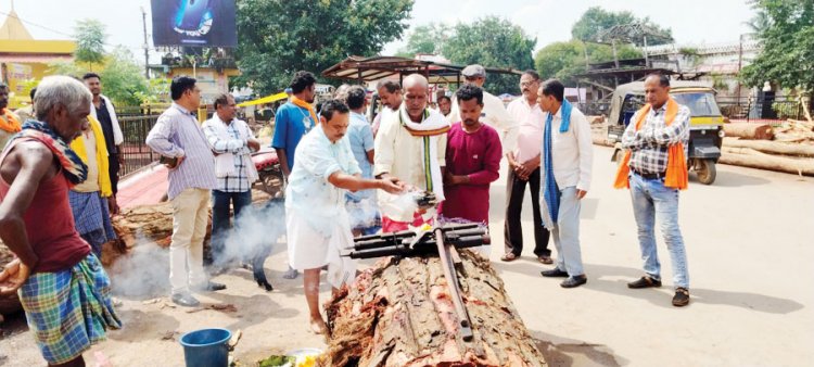 बस्तर दशहरा: बारसी उतारनी रस्म के साथ रथ निर्माण  शुरु