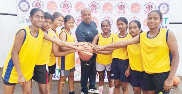 शालेय खेल स्पर्धा में रायपुर बास्केटबॉल में सिरमौर